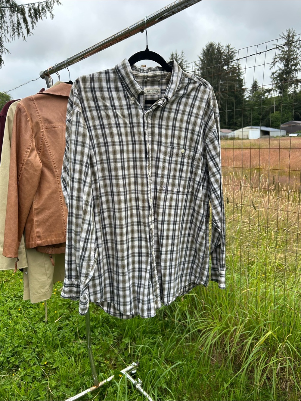 Casual Men's Plaid Button-Down Shirt - White & Brown 100% Cotton
